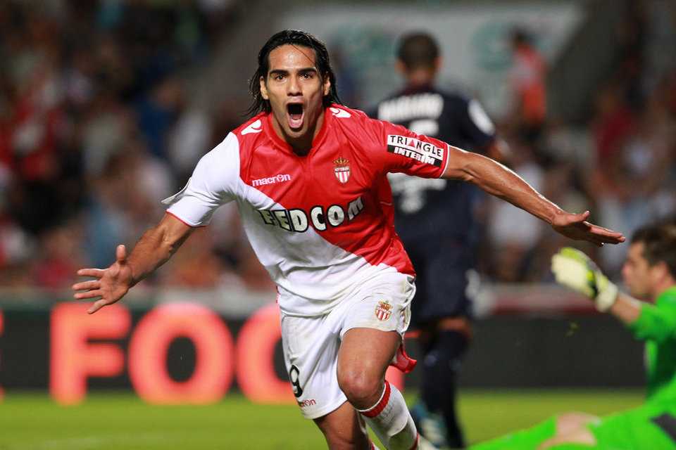 Real vỡ mộng sở hữu Falcao
