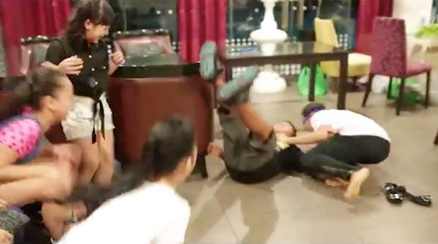 hau truong mv tu nguyen