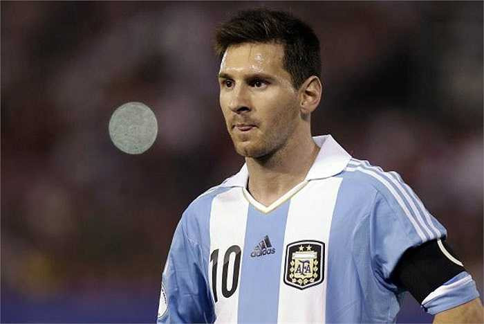 Hy vọng với tóc mới, Messi sẽ chơi 'bốc' hơn