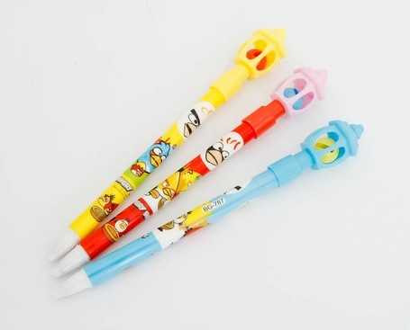 Ngòi bút chì trong đường thở bé trai 2 tuổi