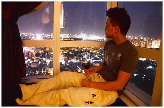 Vài năm trước, Cao Thái Sơn chuyển về một căn chung cư cao cấp tại Quận 7 - TP.HCM. Căn hộ này từng khiến anh gặp nhiều rắc rối với nghi án lừa tình - tiền của một Việt kiều ở Mỹ để mua nhà.