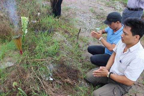Cát Tường, chị Huyền, Thuê thợ lặn, lưới quét, tìm phần đầu, thẩm mỹ viện