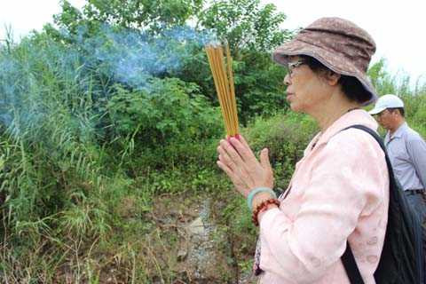 Cát Tường, chị Huyền, Thuê thợ lặn, lưới quét, tìm phần đầu, thẩm mỹ viện