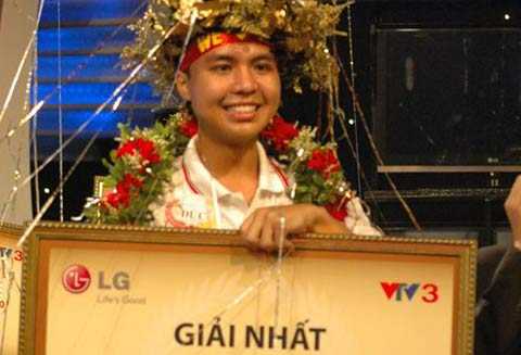 Phan Minh Đức - Chàng trai Hà Nội đầu tiên giành vòng nguyệt quế Đường lên đỉnh Olympia 