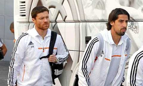 Chelsea muốn có cả Alonso và Khedira