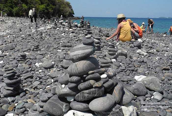 Con người chỉ có thể chiêm ngưỡng những gì thuộc về nơi đây, tuyệt nhiên không ai được phép mang bất kỳ thứ gì trên đảo đi nơi khác. Ai làm trái lời nguyền của thần Tarutao, sẽ gặp bất hạnh suốt đời.