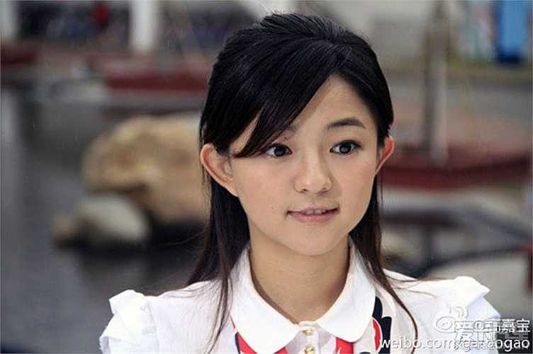 Ngoài nghề MC, Gia Hàm đang nổ lực cộng tác với nhiều cơ quan báo đài với mong mỏi trở thành 1 phóng viên giỏi.