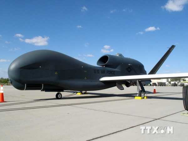 Nhật Bản mua 3 máy bay không người lái Global Hawk