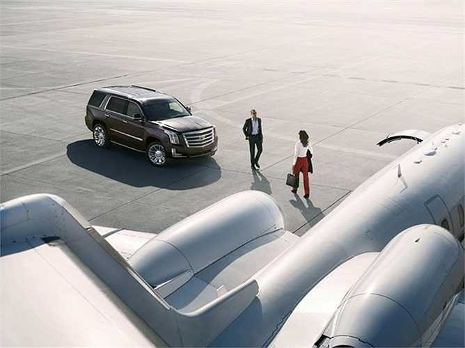 Tại thị trường Mỹ, Cadillac Escalade Platinum 2015 có giá lên đến 90.270 USD, đã cộng 995 USD tiền vận chuyển và giao xe. Theo kế hoạch, Cadillac Escalade Platinum 2015 bắt đầu được phân phối vào cuối năm nay.