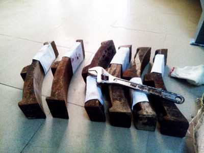 Trộm phanh tàu hỏa đi bán sắt vụn