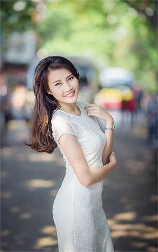 Nguyễn Thanh Tú hiện đang là sinh viên Khoa Quản lý kinh tế. Sở hữu chiều cao 1m72 và khuôn mặt xinh xắn, Thanh Tú đã gặt hái được khá nhiều thành tích trong các cuộc thi sắc đẹp, đặc biệt là giải Á khôi 2 cuộc thi 'Press Beauty – Tài sắc nữ sinh báo chí'. 