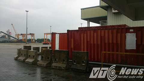 vịnh Hạ Long, Cảng Cái Lân, tỉnh Quảng Nin, PCB