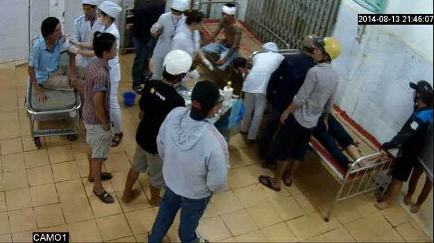 Côn đồ truy sát nhau, bệnh viện náo loạn