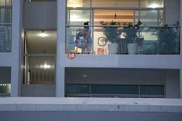 Theo tiết lộ của Công Vinh, đã có nhiều tờ báo sẵn sàng trả số tiền lớn để có hình Bánh Gạo cho trang bìa, tuy nhiên, anh và bà xã đều nhất quyết lắc đầu.