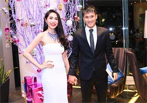 Tuy nhiên, thế càng chứng tỏ rằng có quá nhiều người quan tâm đến thông tin về cặp đôi vàng này.