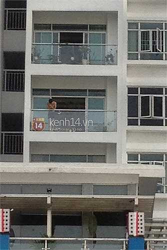 Thủy Tiên - Công Vinh chụp rất nhiều ảnh con gái yêu bằng điện thoại. Tuy nhiên, với những người thân thiết họ mới cho xem. 