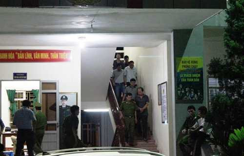 Khởi tố kiểm lâm nhận hối lộ 100 triệu đồng