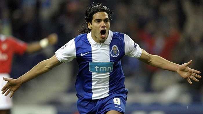Năm 2011 đánh đấu bước phát triển cực thịnh của Porto khi Atletico chấp nhận trả 41,4 triệu bảng mua Falcao