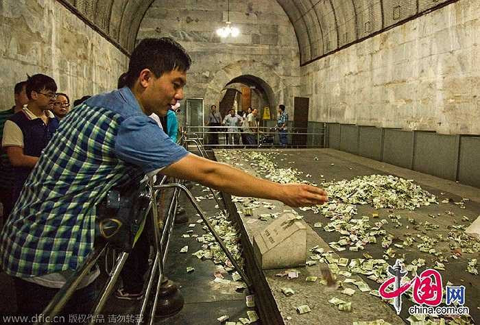 Thập Tam Lăng là quần thể lăng mộ 13 vị Hoàng đế thời nhà Minh (1368-1644)được xây dựng quy mô