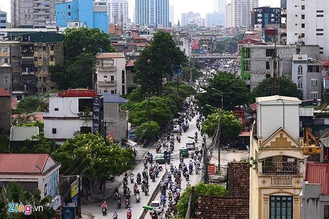 Các đoạn đường như cầu Nhật Tân, đường Bưởi, Ngã Tư Sở, Trường Chinh, cầu sông Lừ, Ngã Tư Vọng, Đại La vẫn chưa thi công do công tác đền bù, giải phóng mặt bằng và sắp xếp tái định cư nơi ở mới cho người dân chưa hoàn tất.