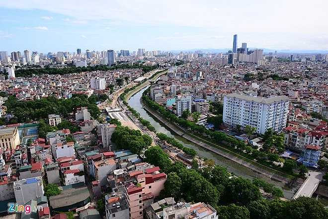 Bắt đầu từ nút giao Bưởi - Hoàng Quốc Viêt, đoạn đường vành đai 2 chạy uốn lượn dọc bờ sông Tô Lịch qua địa phận phường Nghĩa Đô, Quan Hoa (Cầu Giấy), phường Vĩnh Phúc, Cống Vị (quận Ba Đình)đến điểm cuối là ngã tư Cầu Giấy.