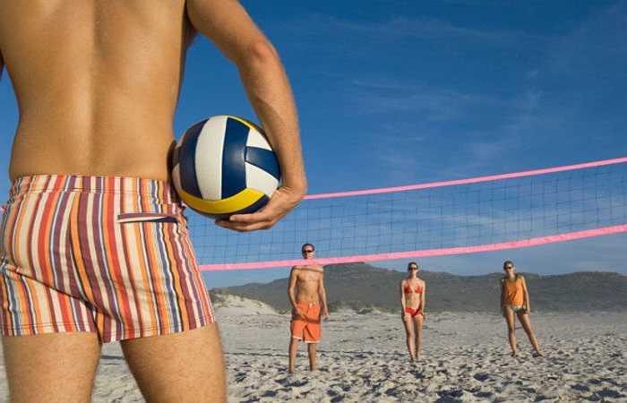 Sự thay đổi của tinh hoàn: Bạn cảm thấy có một tinh hoàn nặng hơn so với tinh hoàn còn lại? Điều này có thể là một dấu hiệu sớm của chứng ung thư tinh hoàn. Bạn nên gặp một chuyên gia về sức khỏe nếu tinh hoàn bị tổn thương hoặc cảm thấy chúng cồng kềnh.