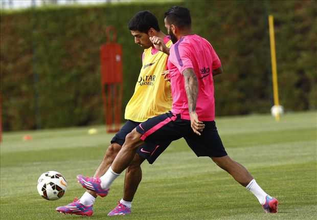 Tiền đạo răng thỏ tích cực tập luyện duy trì thể trạng