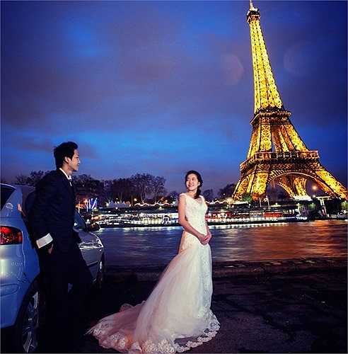 Chuyện tình của cặp đôi này cũng khá thú vị khi họ học chung đại học nhưng ghét nhau suốt 3 năm, sang năm thứ 4 mới nảy sinh tình cảm.