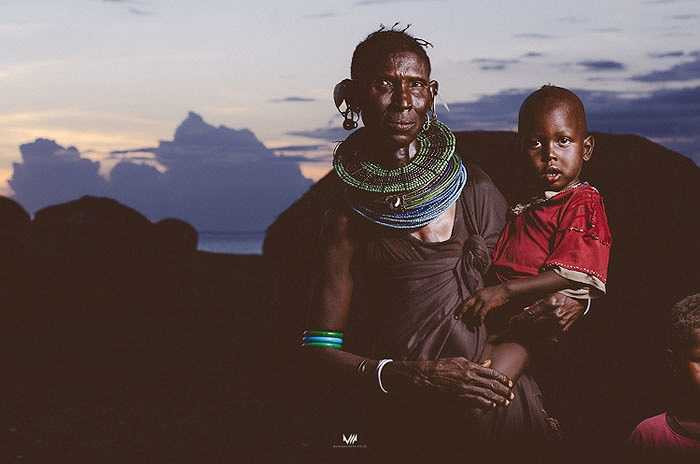 Được mệnh danh là bộ tộc nhỏ bé nhưng dũng cảm, gan dạ nhất thế giới bởi cách thức tìm kiếm thức ăn của bộ tộc này. 