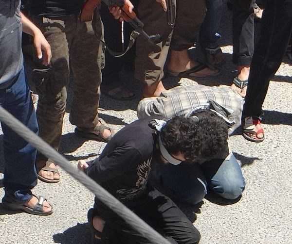 IS hành quyết 700 người, trong đó có chặt đầu ở miền Đông Syria