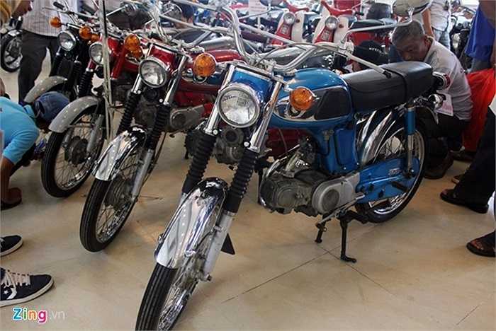 Đây là mẫu xe dành cho nam, được sản xuất năm 1972. Xe có dung tích xi-lanh 49cc, 4 thì, 5 số. Dựa trên khung sườn mẫu xe sản xuất năm 1967, hãng xe Nhật Bản cho ra mắt kiểu dáng mới, sang trọng, lịch sự hơn. 
