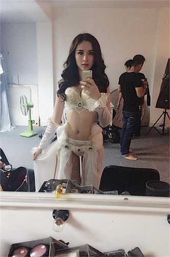 Bởi số scandal còn nhiều hơn số tuổi của cô.