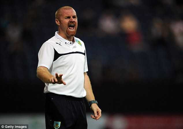 Dyche không ngại đối đầu Mourinho 'thật'