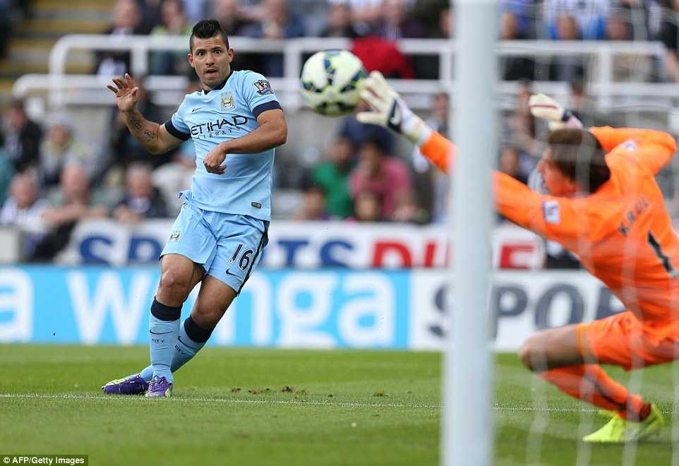 Aguero ấn định chiến thắng cho Man City