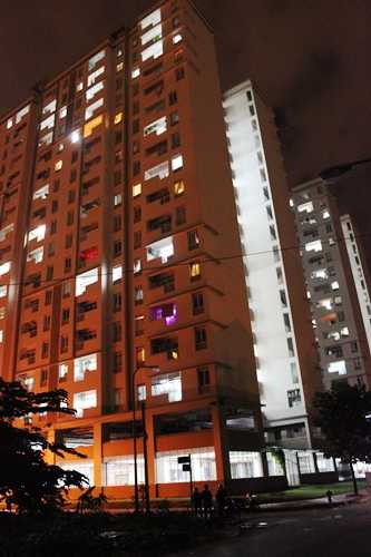 Bé trai 5 tuổi rơi từ tầng 15 chung cư xuống đất