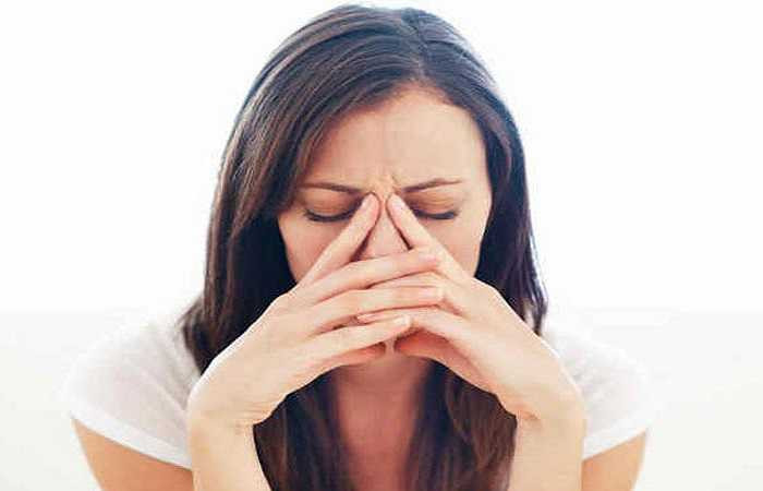 ADHD: Trẻ em có hội chứng thiếu chú ý và siêu hoạt động được gọi là ADHD. Điều này thường làm cho trẻ em có khả năng tập trung rất ngắn và kéo dài sang tuổi trưởng thành. Khi bạn không đủ kiên nhẫn để lắng nghe điều gì đó ngay cả khi bạn rất muốn học hỏi thì có lẽ lý do là bởi bạn đã tiếp xúc với quá nhiều tiếng ồn.