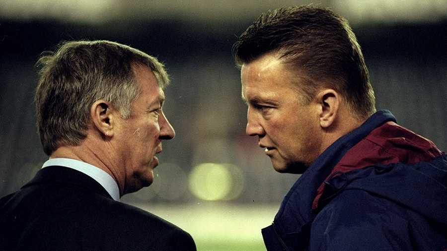 Van Gaal khởi đầu chậm chạp: Gian khó luận anh hùng