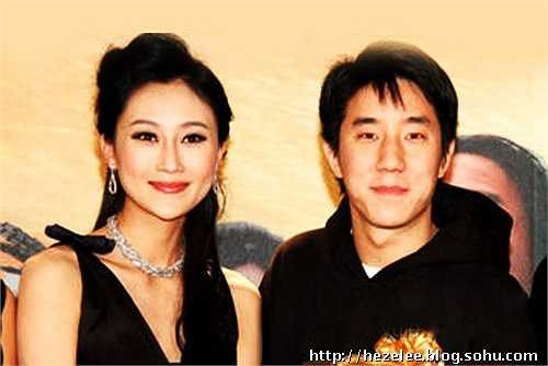 Tháng 3/2010, sự xuất hiện của người đẹp Lâm Bằng bên Phòng Tổ Danh khiến nhiều người chú ý. Được biết, cả hài cùng theo học Học viện Hí kịch trung ương. Thời gian này, mỗi khi người đẹp đi diễn, Phòng Tổ Danh đều hộ tống, thậm chí lên sân khấu tặng hoa.