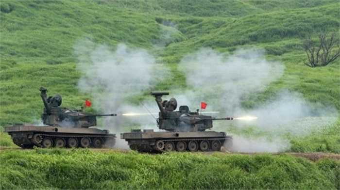 800 xe tăng và xe bọc thép tham gia tập trận