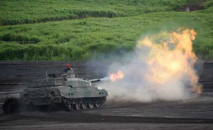 Xe tăng chiến đấu chủ lực tham gia tập trận
