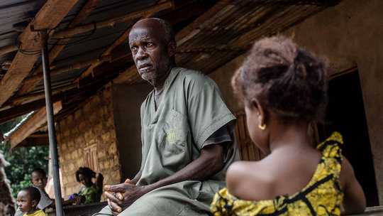 Ngôi làng 'ma ám' ở tâm dịch Ebola