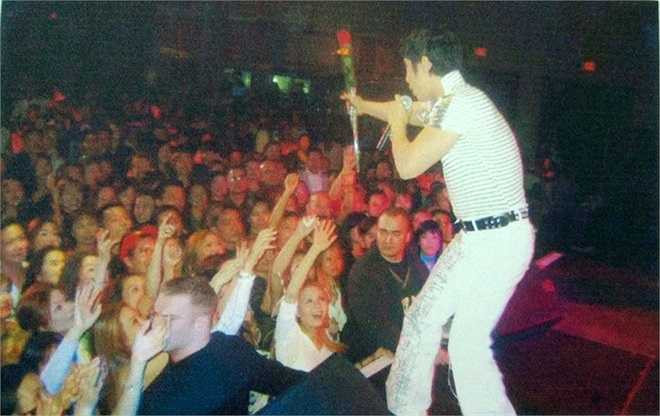 Nhiều năm nay, Ngọc Sơn chọn cho mình một cách sống lặng lẽ, tập trung tất cả cho âm nhạc và các hoạt động từ thiện. Phong cách trình diễn cũng thay đổi theo hướng giản dị, gần gũi và thanh lịch. Mới đây, anh mới trở lại trong liveshow Dấu ấn của ca sĩ Ngọc Ánh trong vai trò khách mời.