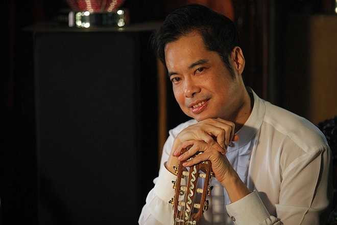  ￼ Nam ca sĩ cũng bật mí khách mời tham gia chương trình cùng mình là ca sĩ nhí Phương Mỹ Chi. Giọng ca 12 tuổi sẽ hát lại một bài hát nổi tiếng do anh sáng tác về tình mẫu tử. Ngoài ra, anh sẽ có màn song ca đầy thú vị cùng ca sĩ Phi Nhung. (Theo Zing) 