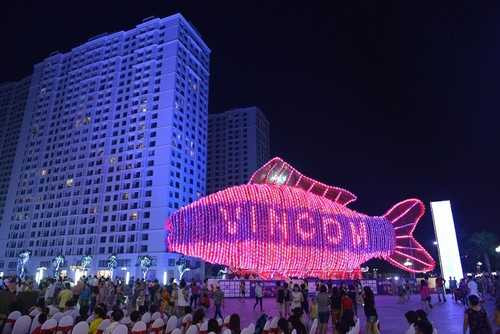 'Tuyệt phẩm ánh sáng' hình cá chép tại VMM Times City