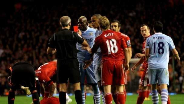 Không ai biết trước Balotelli sẽ làm những điều kì quái gì trên sân