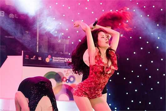 Chính vì chọn cách làm việc hết mình với nghệ thuật, nên Hoàng Thùy Linh đã từng bước vững chắc quay lại với showbiz