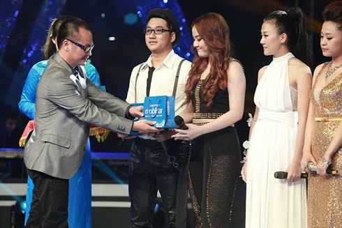 Sao Mai điểm hẹn: Quán quân Sao Mai ra về tay trắng