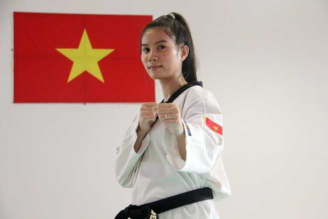 8 tuổi kiếm tiền, từ kiện tướng võ thuật thành thủ khoa