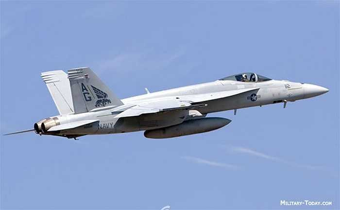 Chiến đấu cơ đa nhiệm siêu thanh F/A-18 Super Hornet