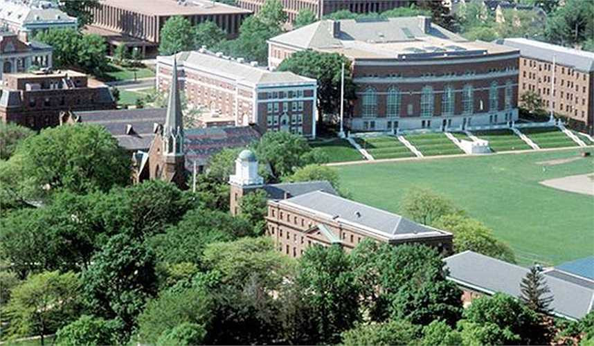 Đại học Wesleyan nằm ở Middletown, bang Connecticut, Mỹ, là trường tư thục thuộc khối nghệ thuật và xã hội (liberal arts college) có quy mô nhỏ nhưng lại có ý thức cộng đồng và tinh thần đoàn kết rất cao.